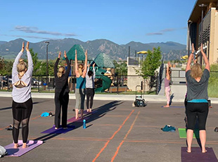 btn-outdooryoga